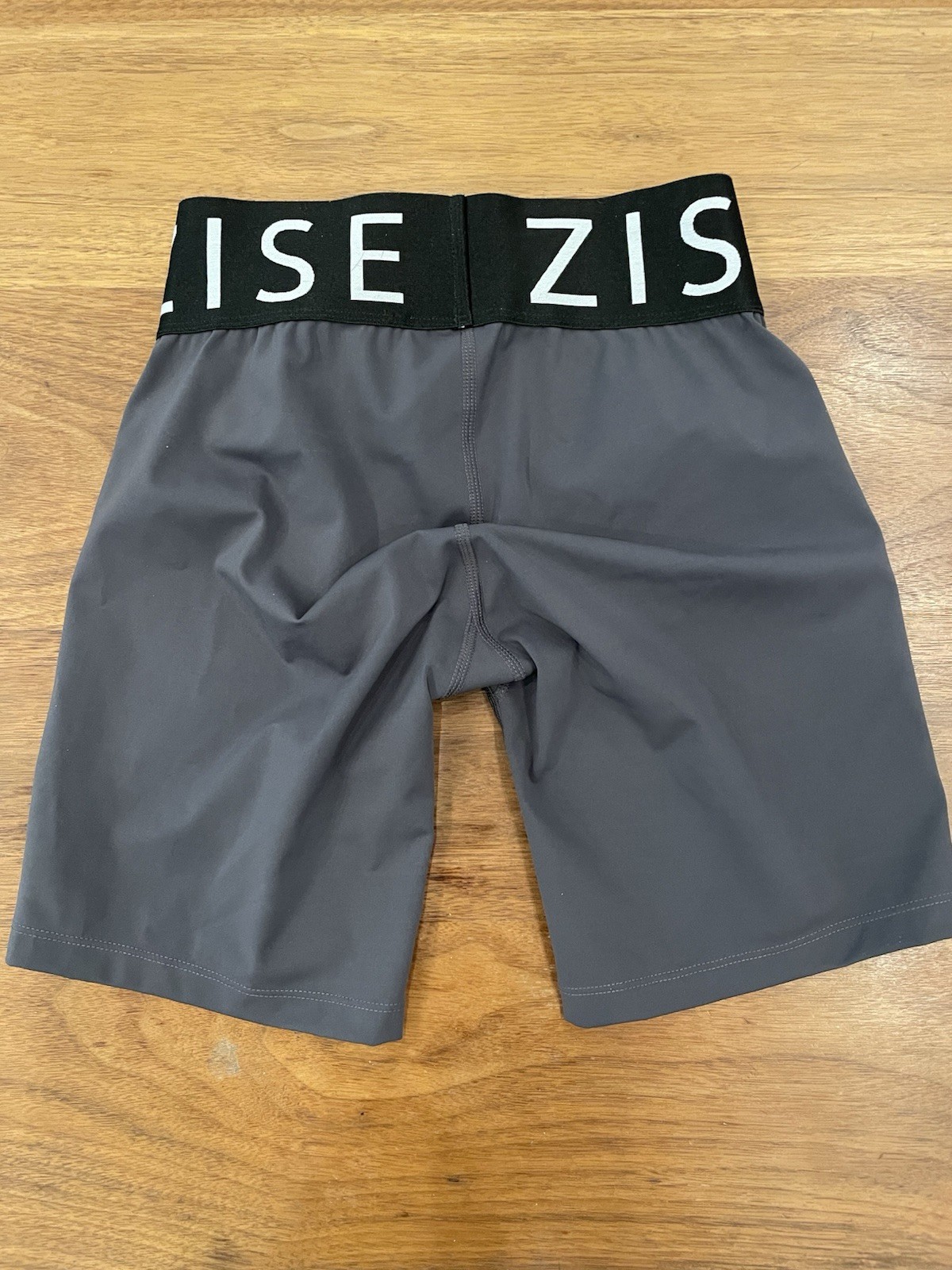 BLOCH ZISE COLLECTION – Shorts 6 inches – XS – dark Grey