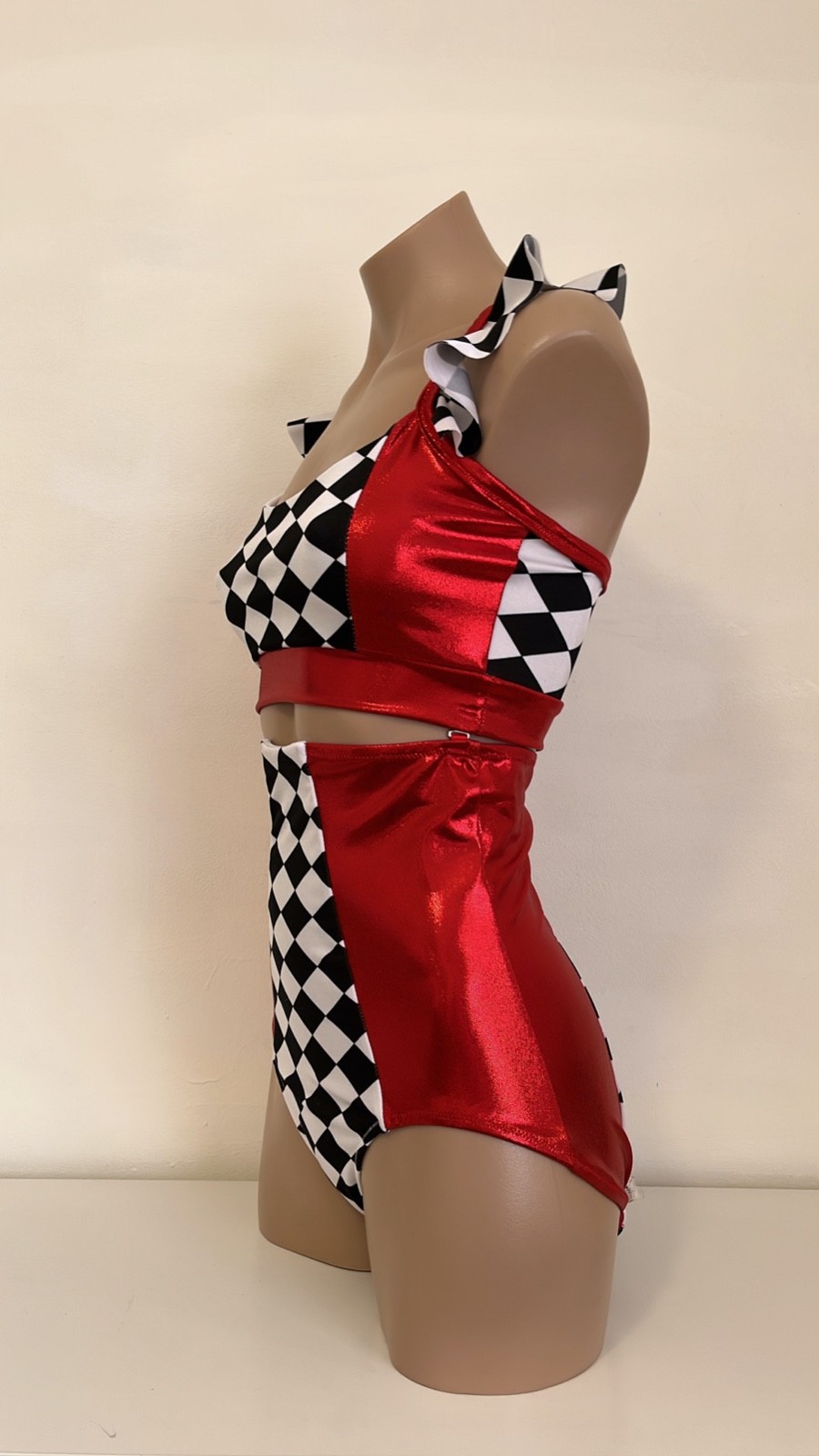 Schminke 🎪 dance Circus Harlequin cabaret bottoms frilly crop spandex festival