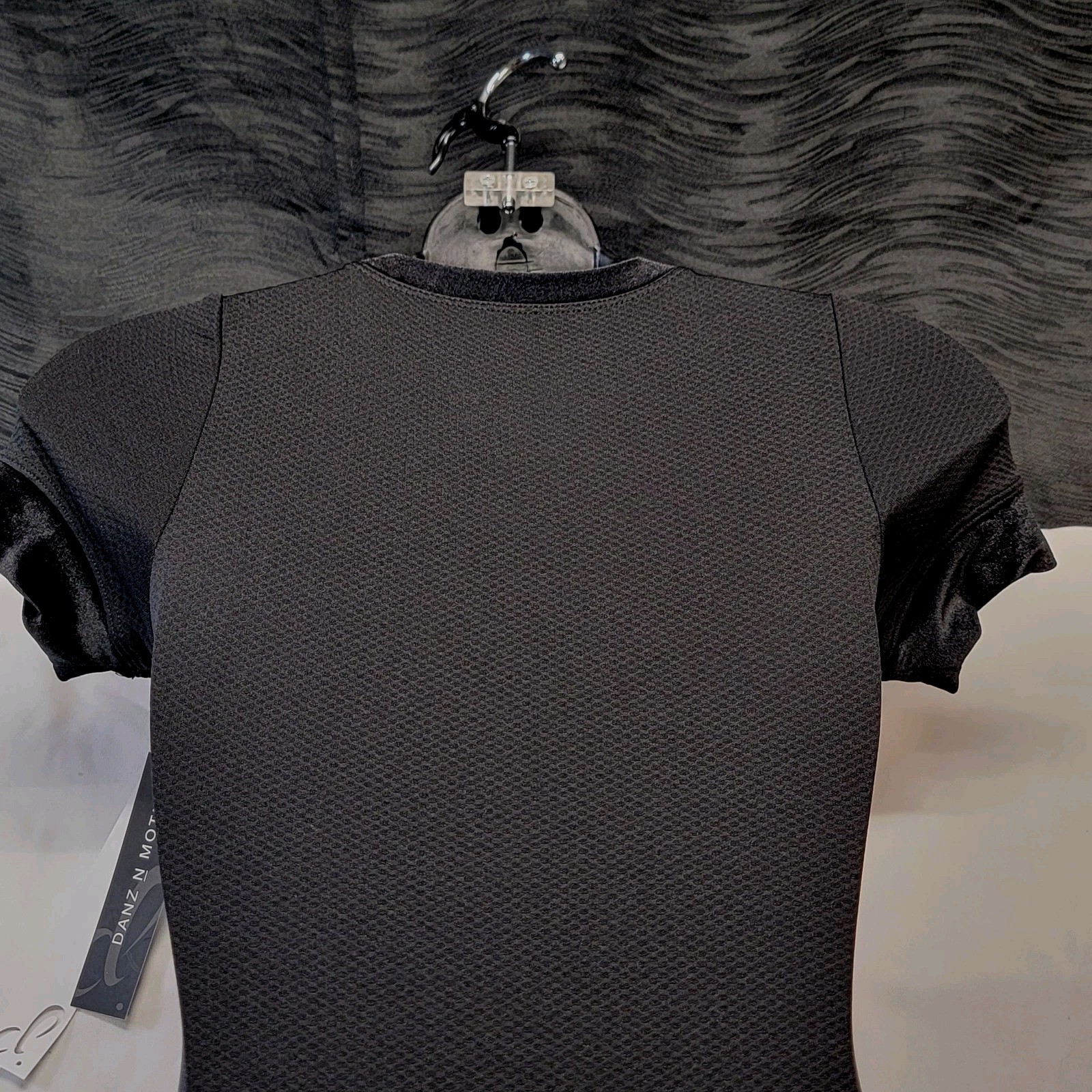 Danz N Motion Short Sleeve Waffle Knit Leotard Black Button Neck Cap Sleeve SZ P