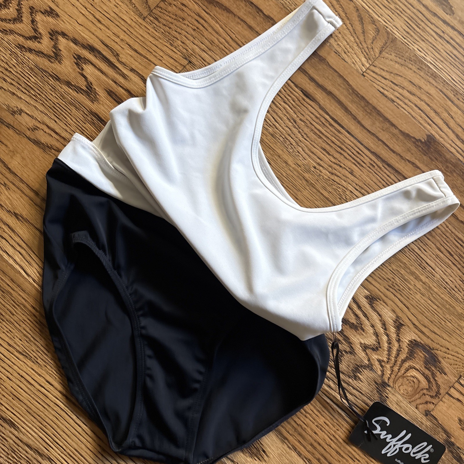 NWT Suffolk DanceLeotard. Cut Out Back. Black And Off White Adult M