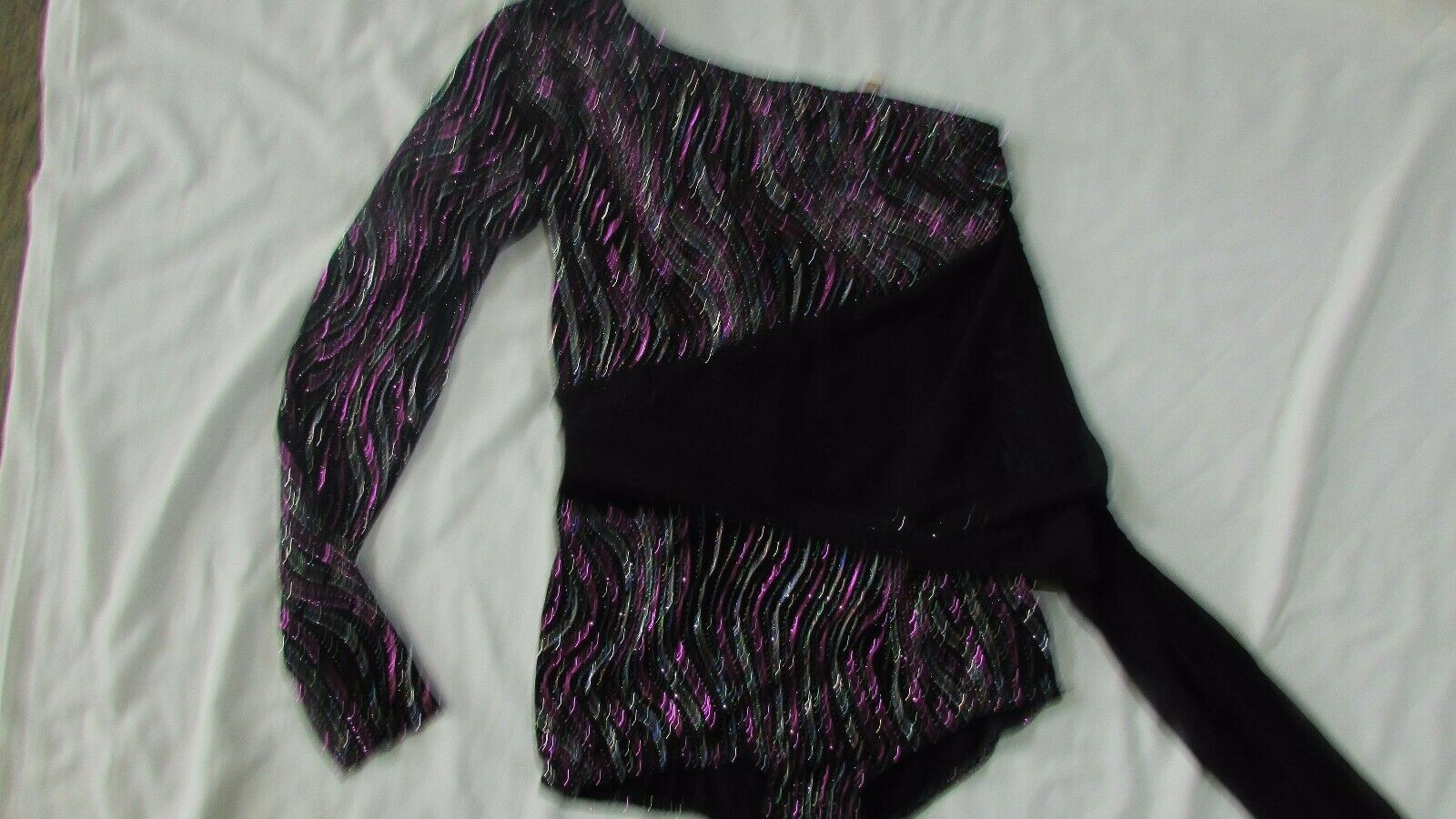 Women’s Medium dance skating leotard costume 1 long sleeve black pink glitter