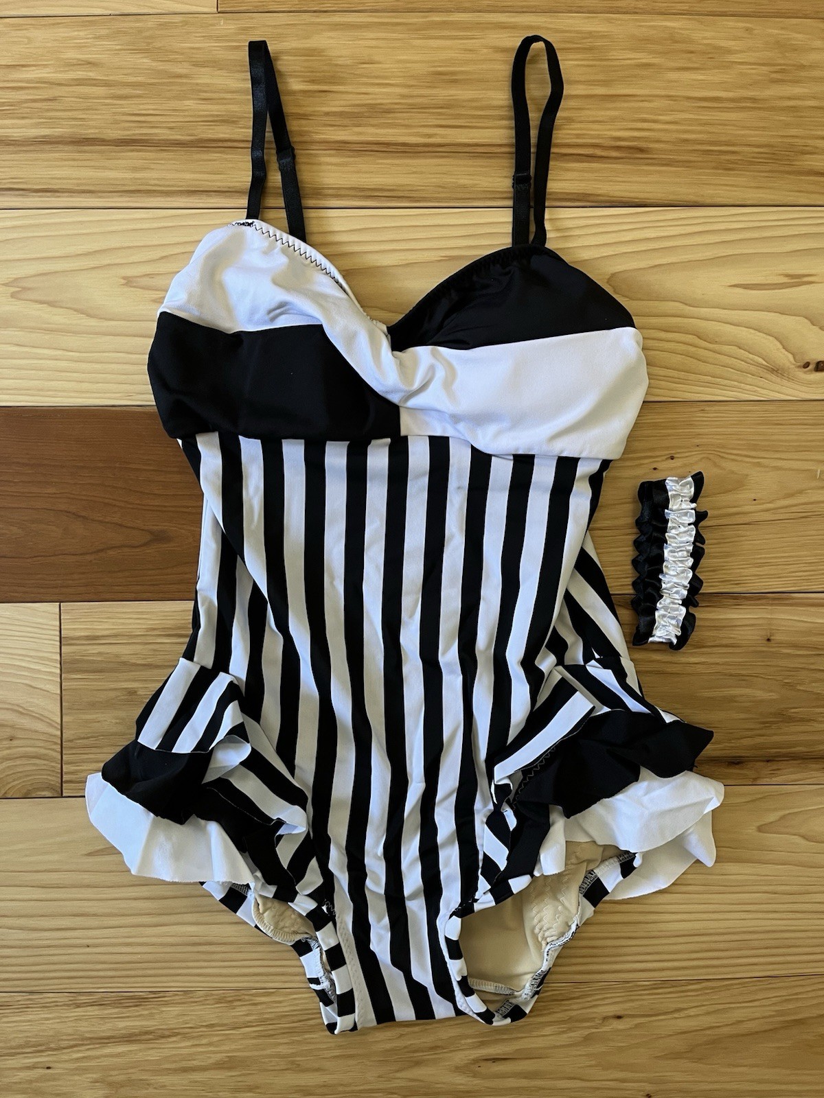 Harmony Threads Vertical Stripe Aerial Costume With Twist Top XS Black & White