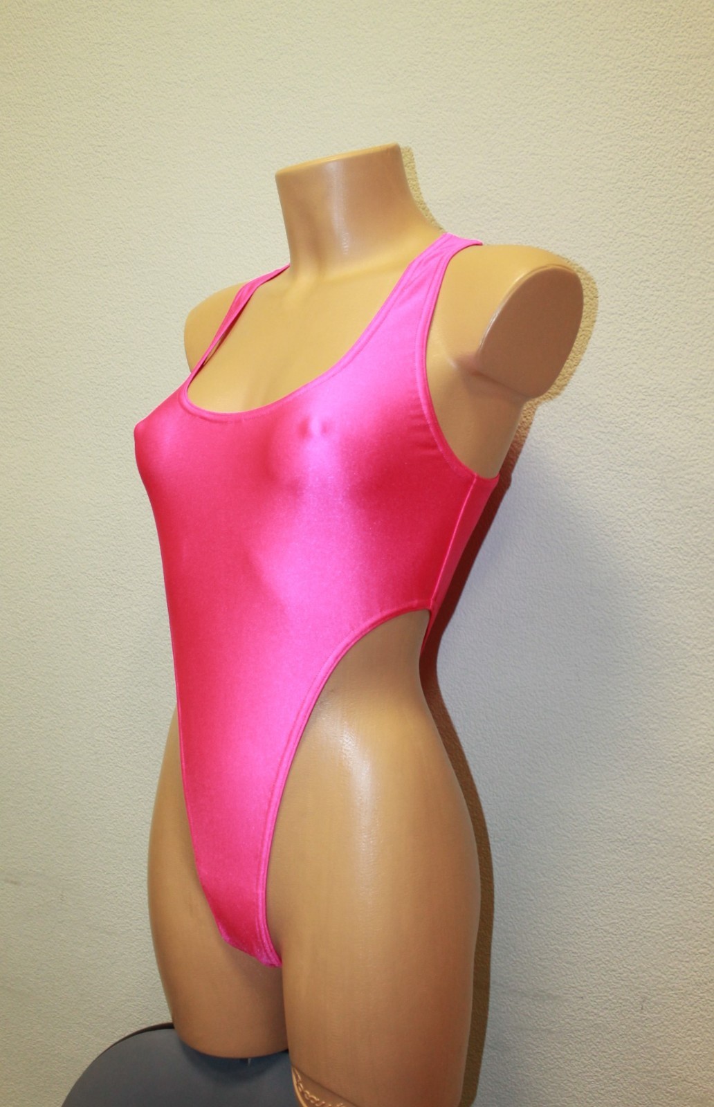 Women Thong One-piece Leotard 202-04 Wide Racerback Hot Pink Spandex Size L