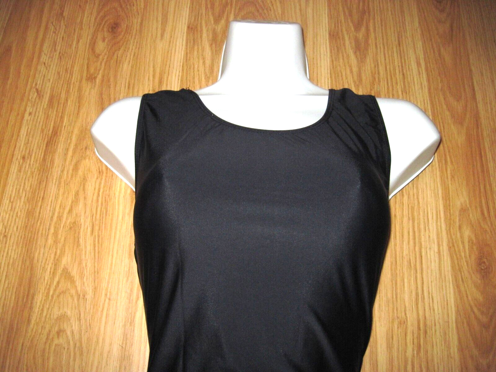 Woman’s Plus Size Shelf Lined Shiny Black Tank Spandex Leotard Size 2XL NWT