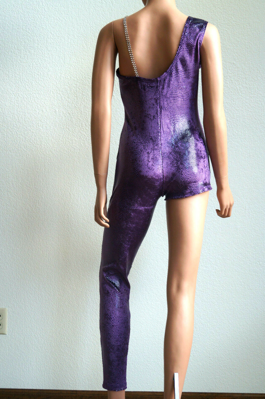 DANCE Yoga bodysuit, unitard ,jumpsuit. Adult Size M ( 6 – 8 )