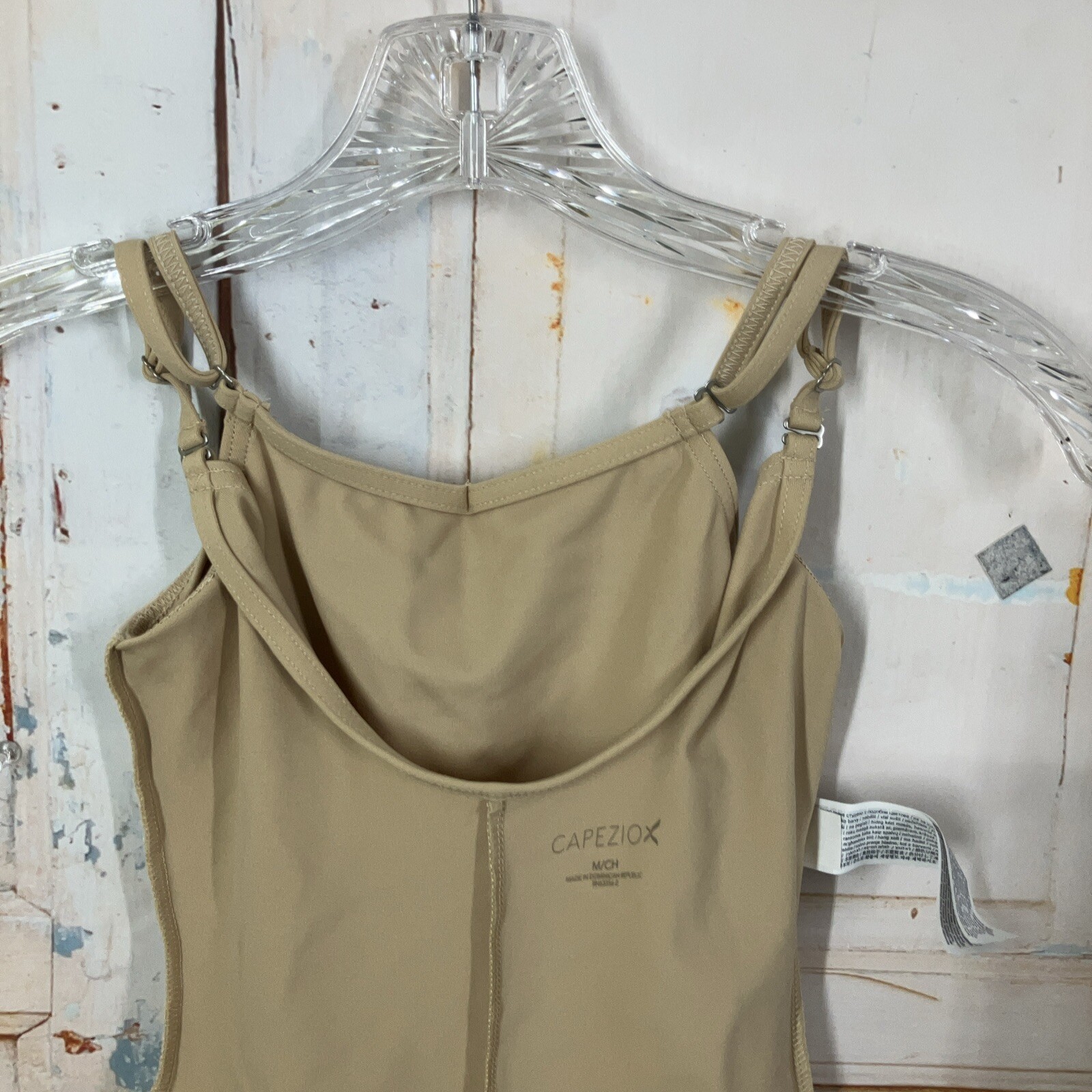 CAPEZIO CAMI LEO WITH ADJUSTABLE STRAP NUDE SIZE MEDIUM NWT