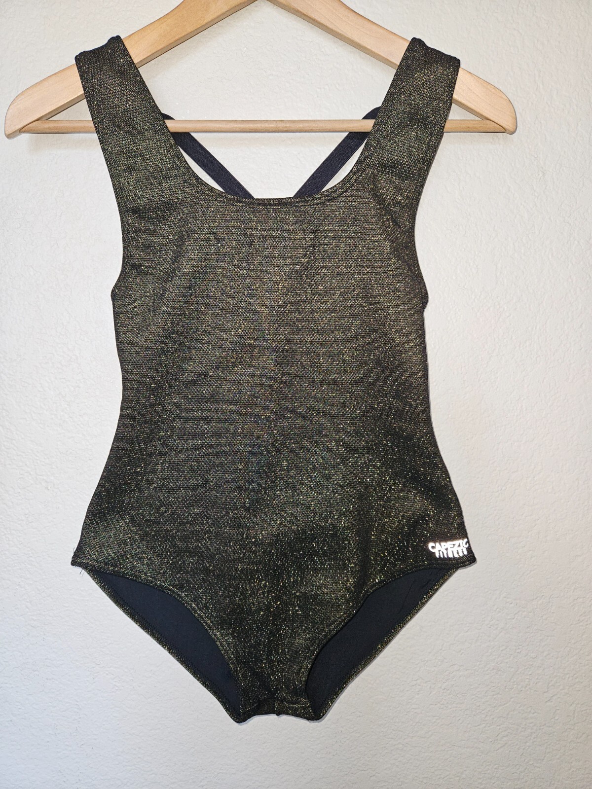 Capezio Fitness Luxo Metallic Leotard Women’s Medium Crossback Black Gold
