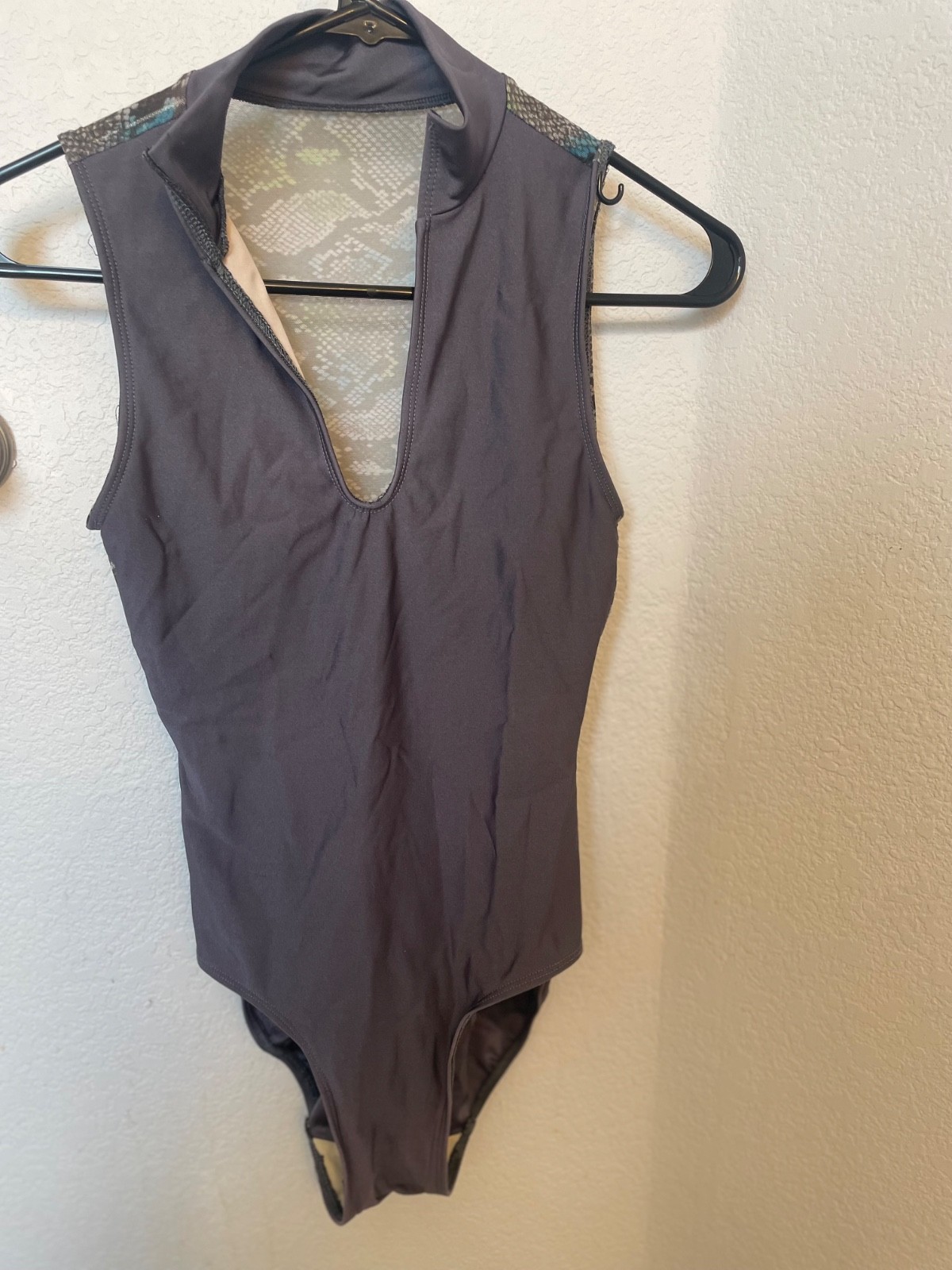 Eleve women’s leotard, size small, grey with snake skin back