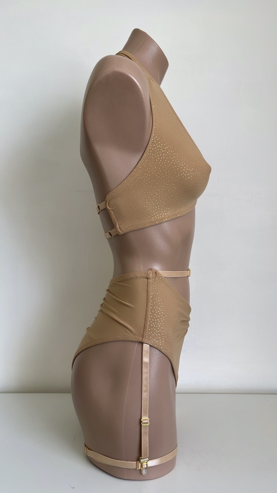 Schminke 👄 pole dance wear sheer nude gold mesh halter top & bottoms high waist