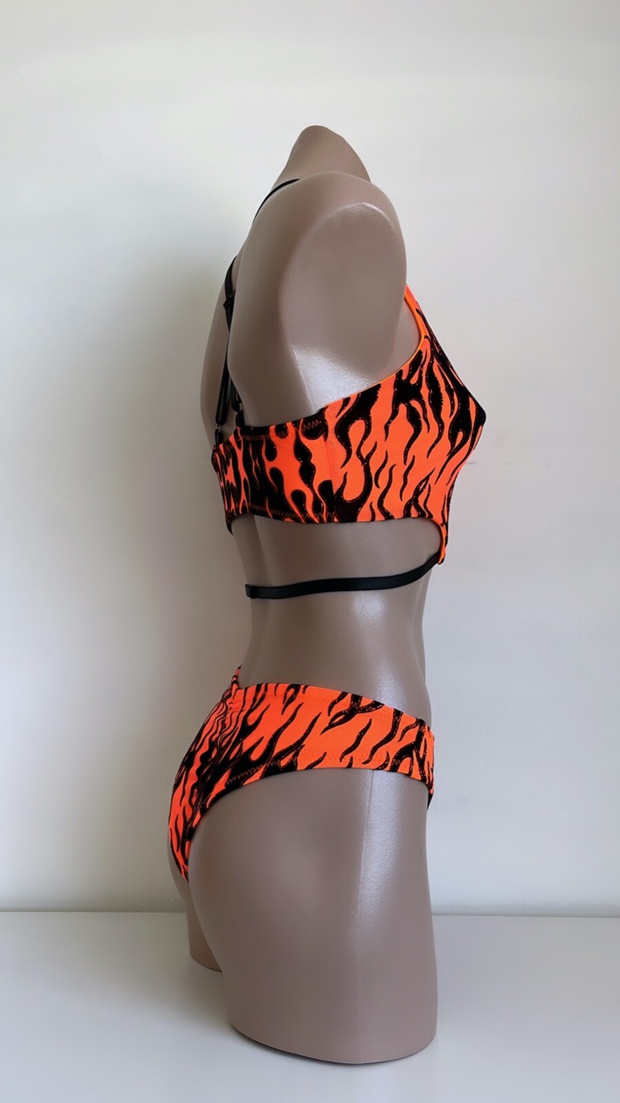 Schminke 🔥 Flames fire pole dance wear mesh UV neon halter crop top & bottoms