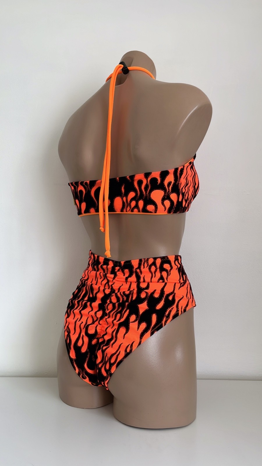 Schminke 🔥 Flames fire pole dance wear mesh UV neon halter crop top & bottoms