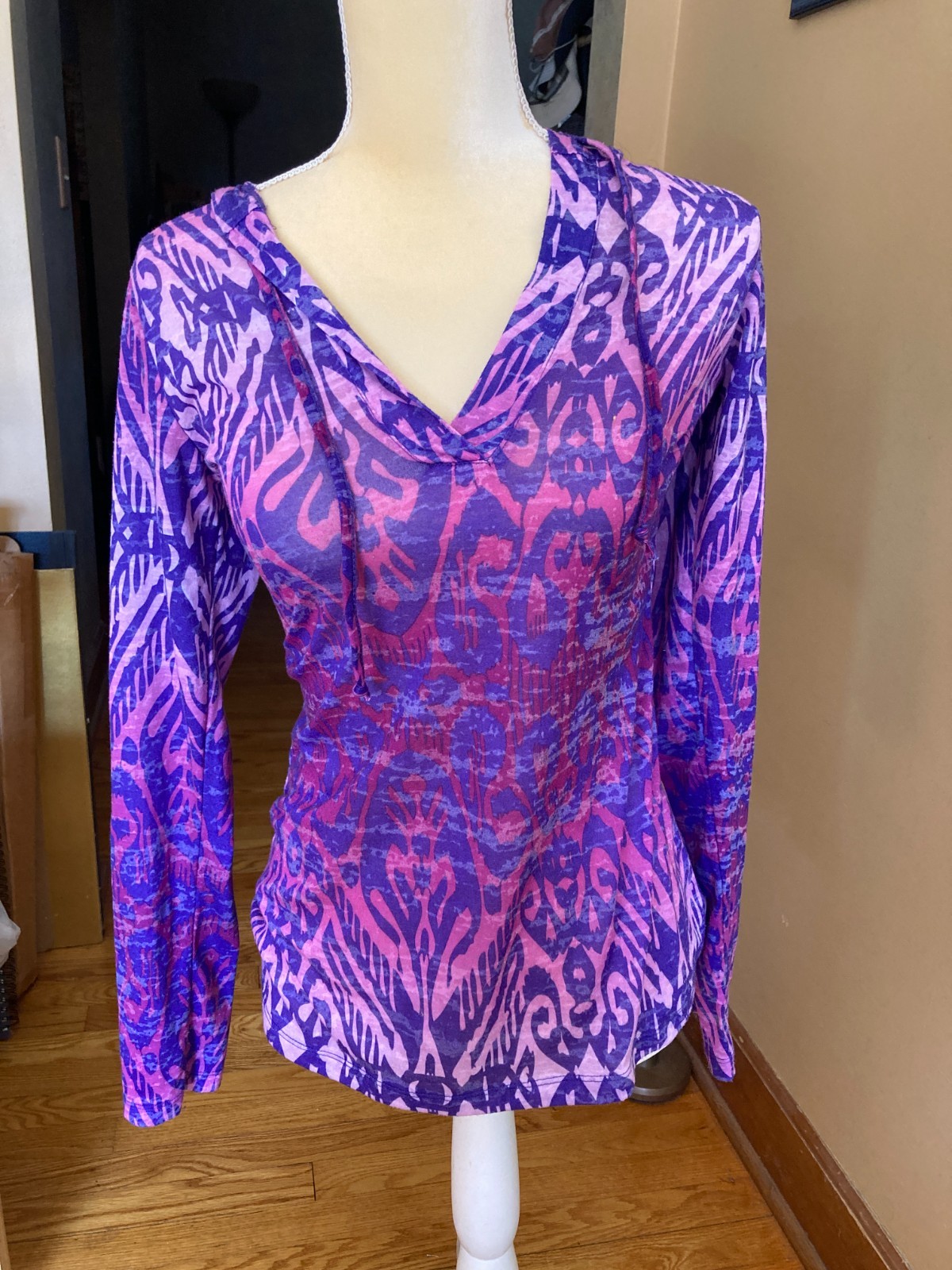 Balance Collection Women’s Medium Light Weight Purple Hoodie