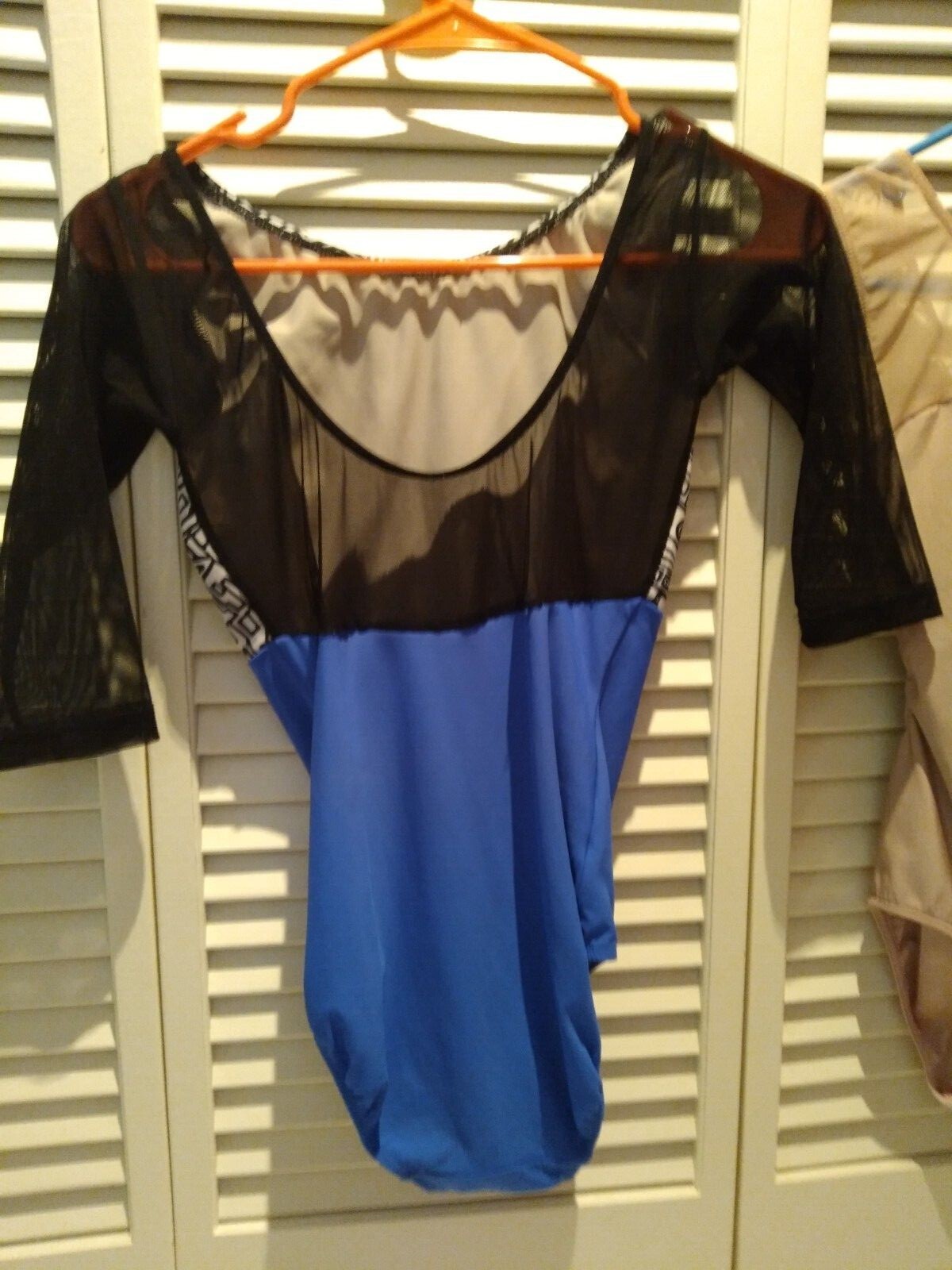 Eleve Nadine Style Size Small 3/4 Black Mesh Sleeve Abstract Top Blue Bottom