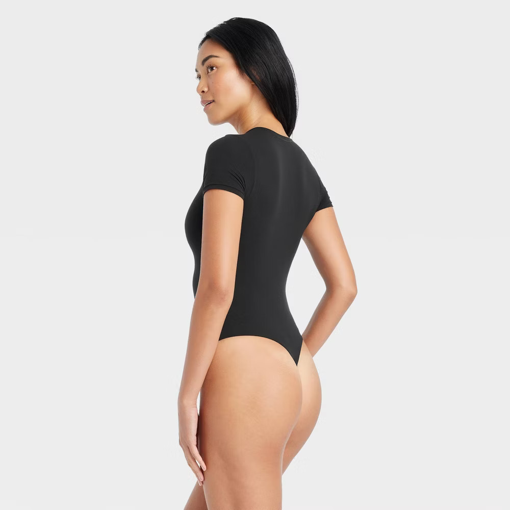 Women Luxury Collection 4-Way Stretch Short Sleeve Bodysuit – Auden Black M: