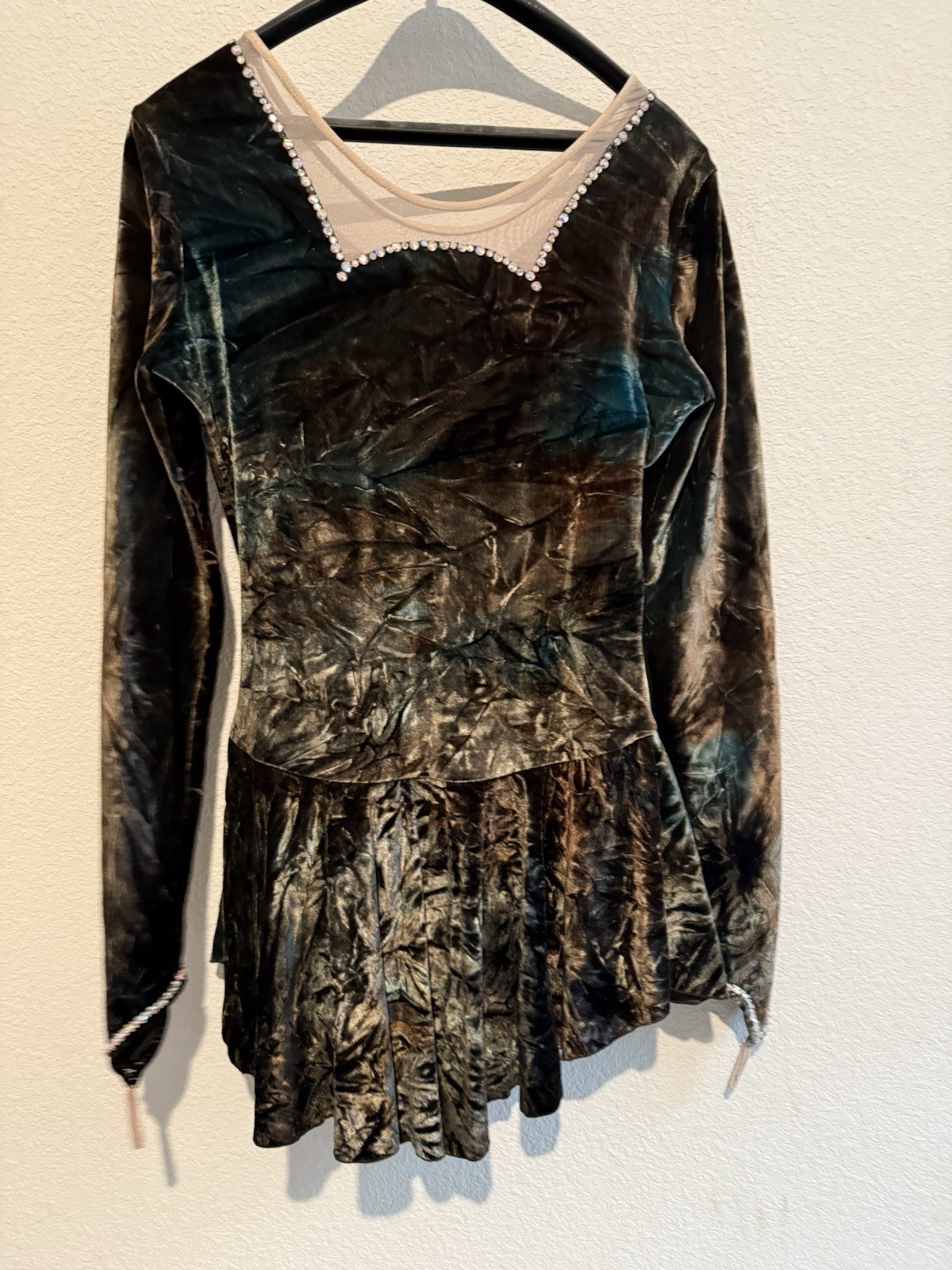 Adult Women’s Figure Skating Outfit Fits Large Velvet Black Teal