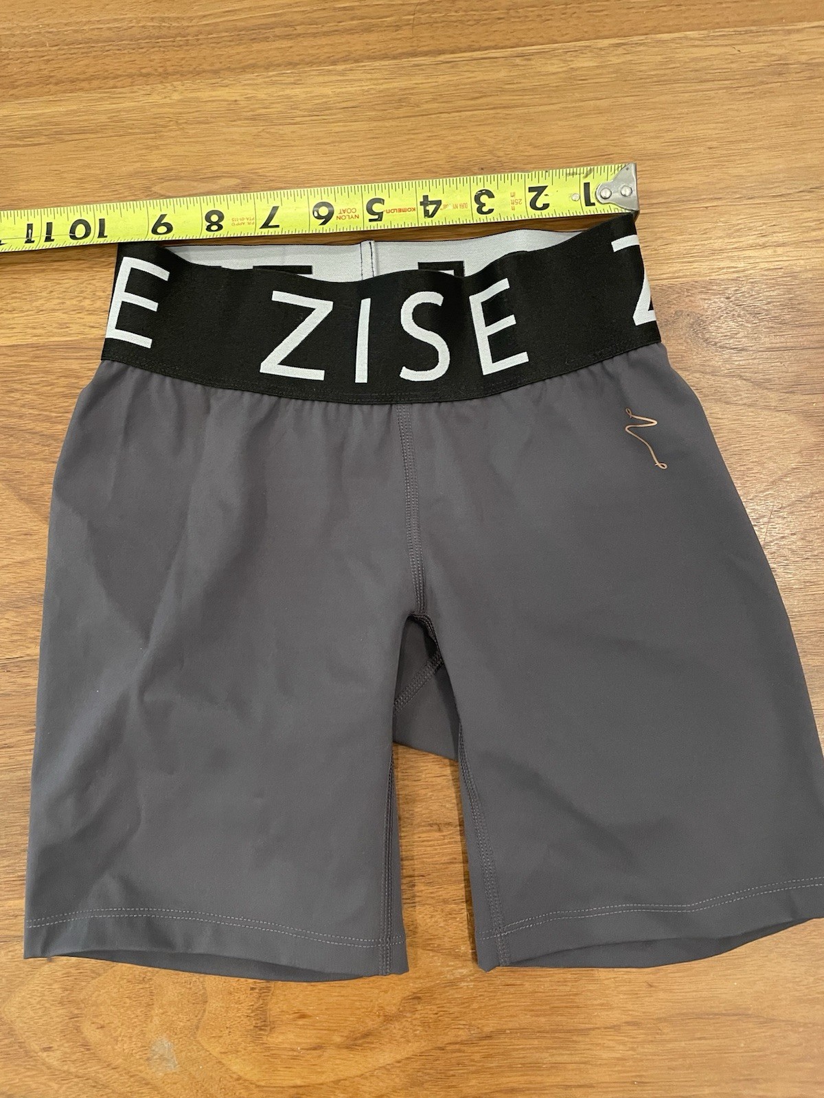 BLOCH ZISE COLLECTION – Shorts 6 inches – XS – GREY NWOT