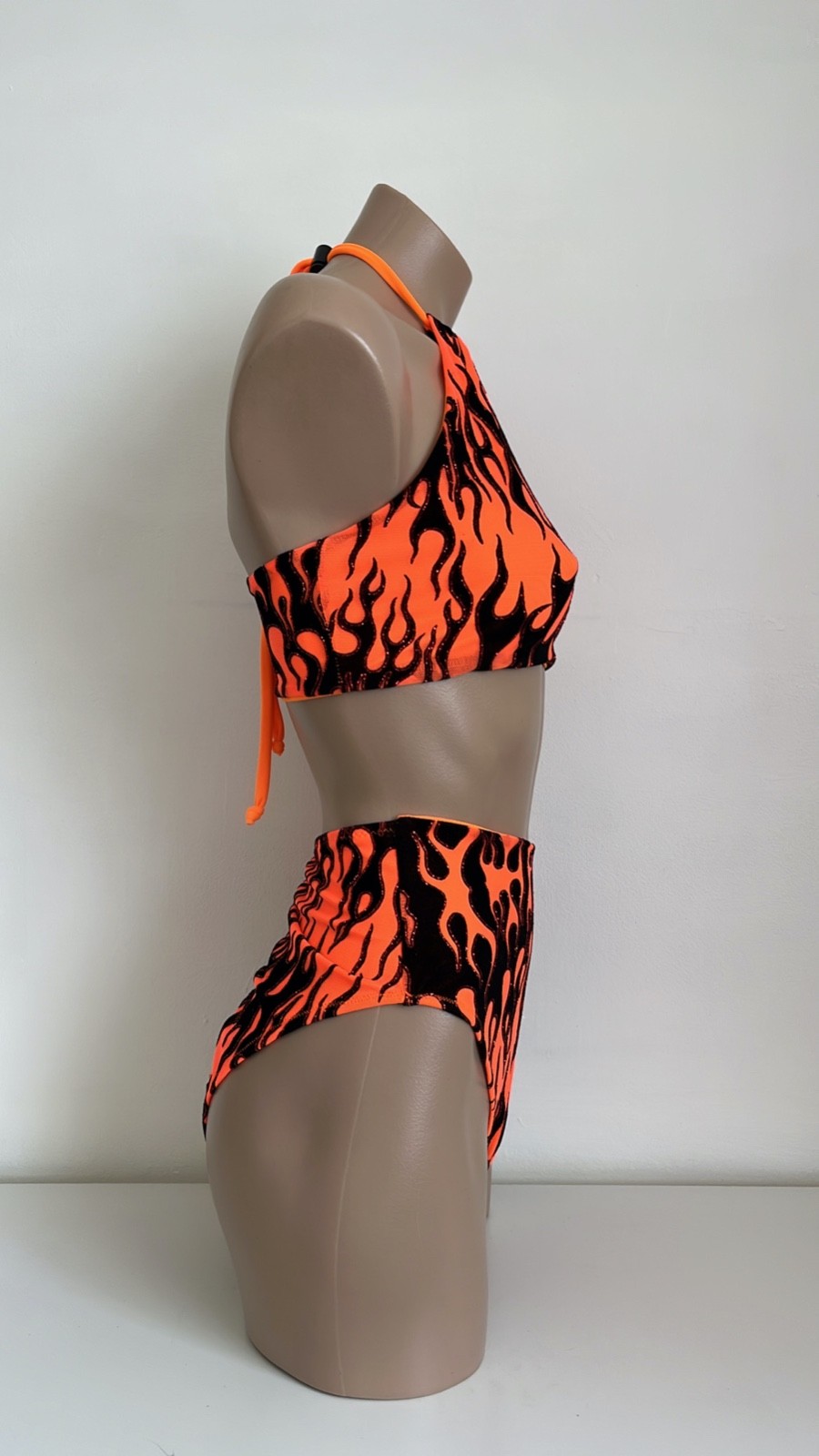 Schminke 🔥 Flames fire pole dance wear mesh UV neon halter crop top & bottoms