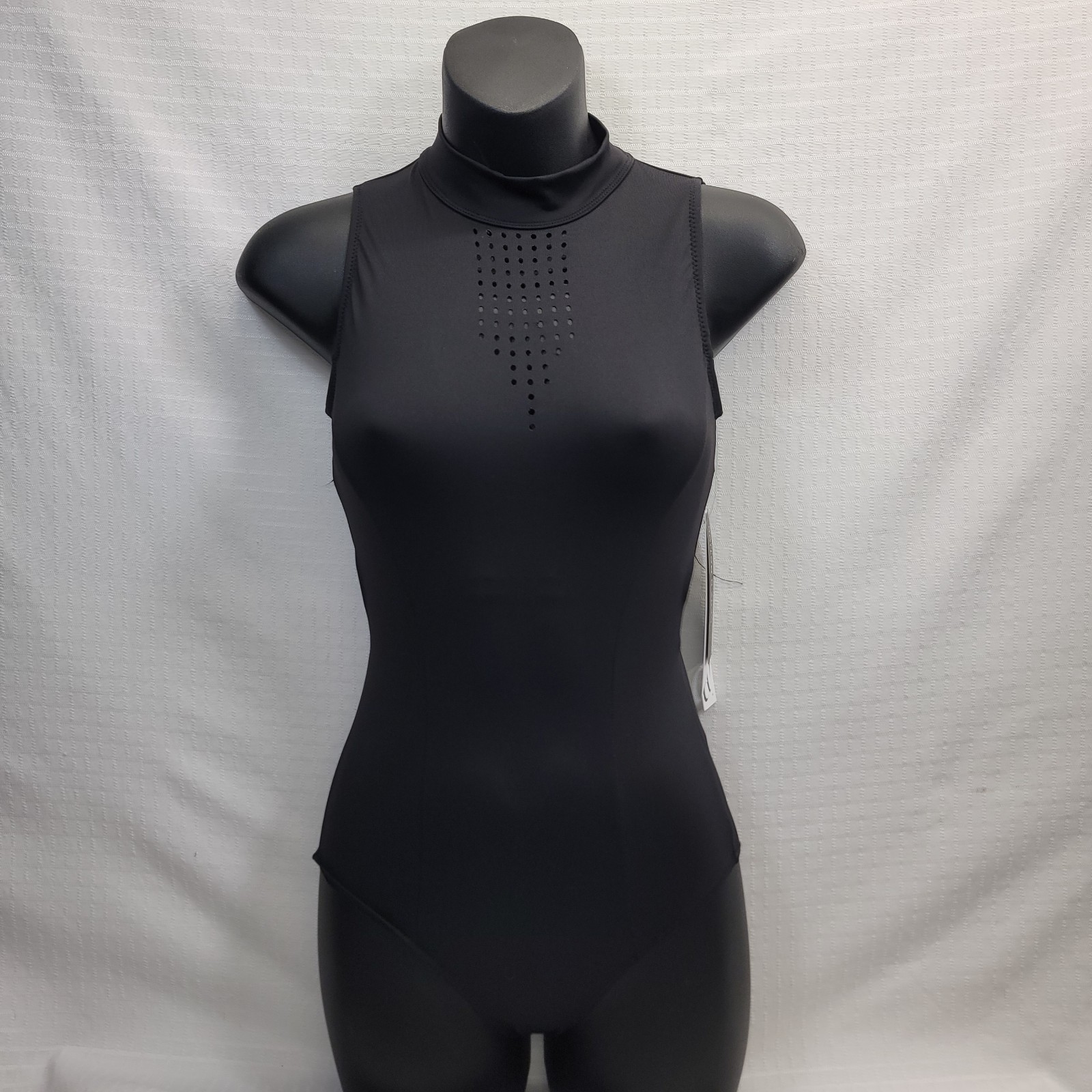 NWT Danz N Motion Women Black Sleeveless Mock Neck Detail on the Upper Chest