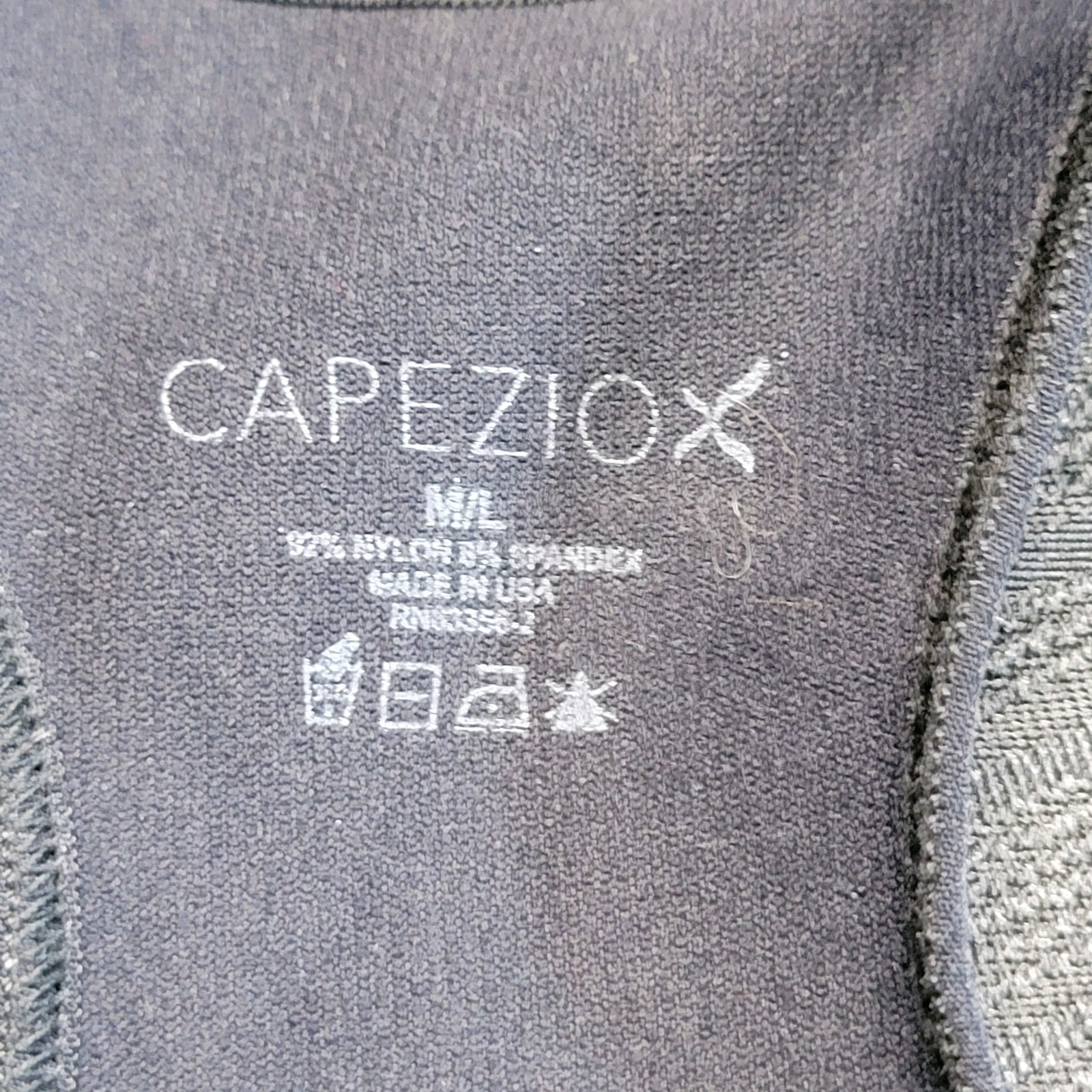 Capezio Seamless Rib Leotard Black Scoop Front Ribbed Waist Racerback SZ M/L-A