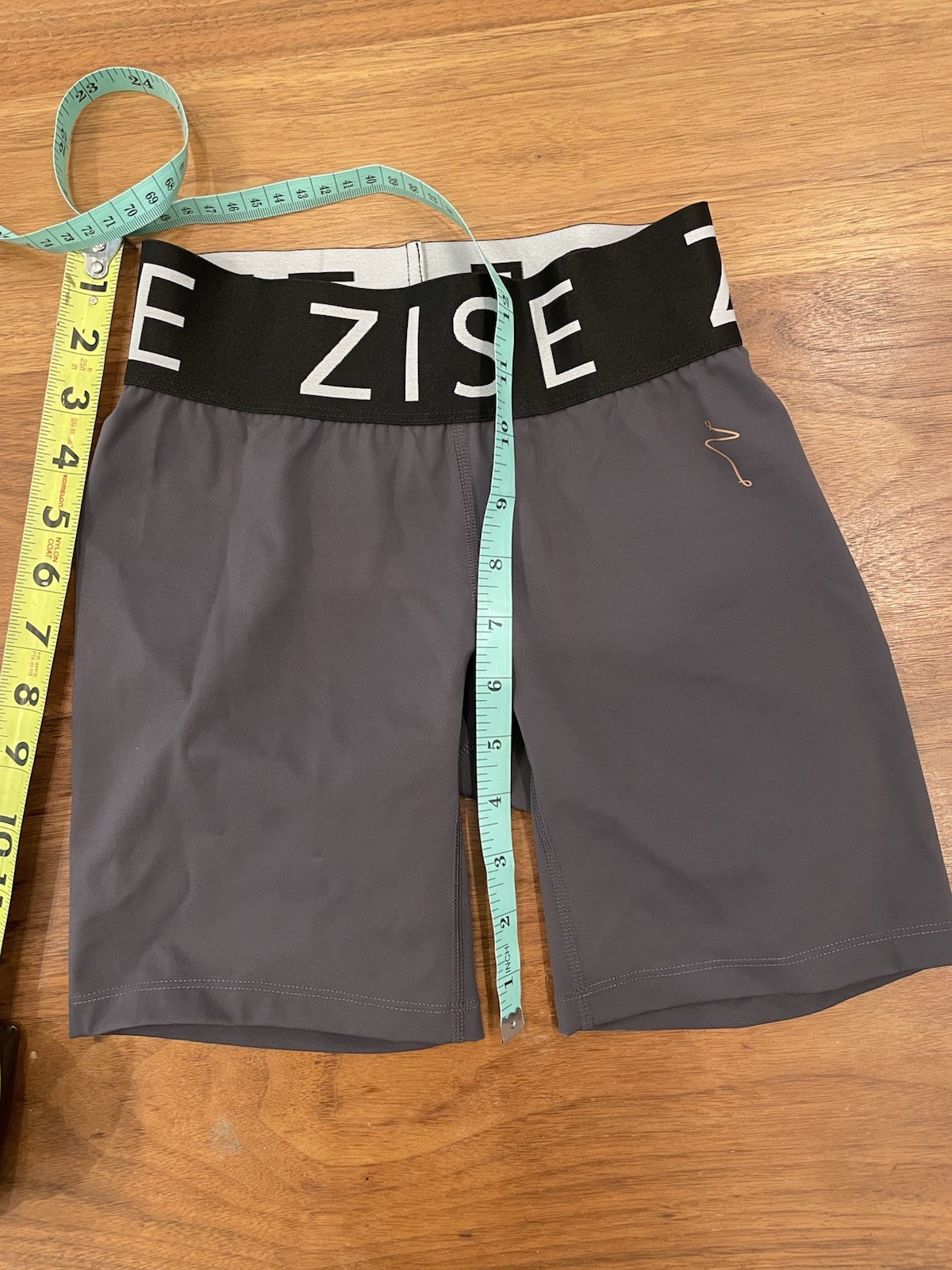 BLOCH ZISE COLLECTION – Shorts 6 inches – XS – GREY NWOT