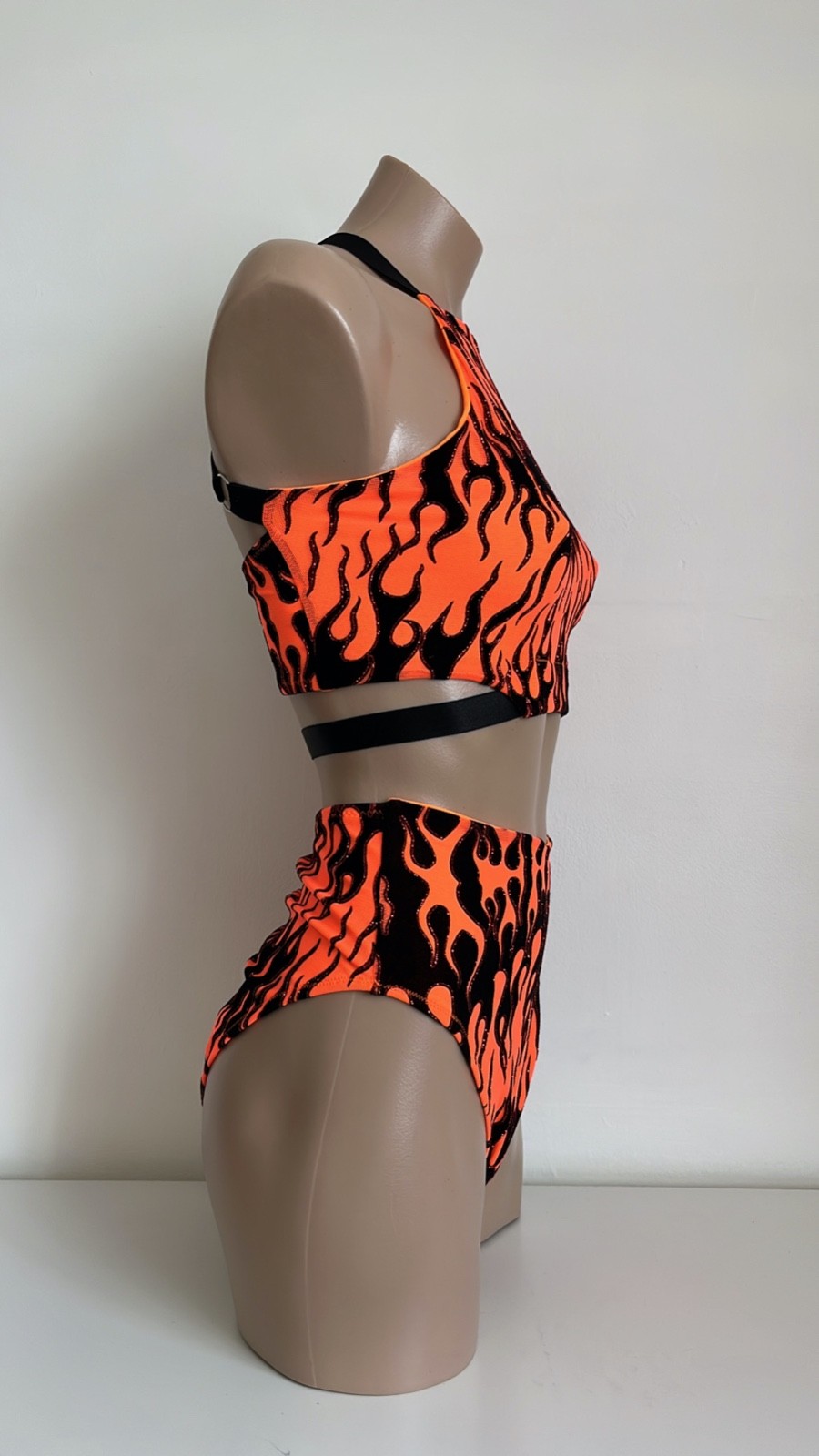 Schminke 🔥 Flames fire pole dance wear mesh UV neon halter crop top & bottoms