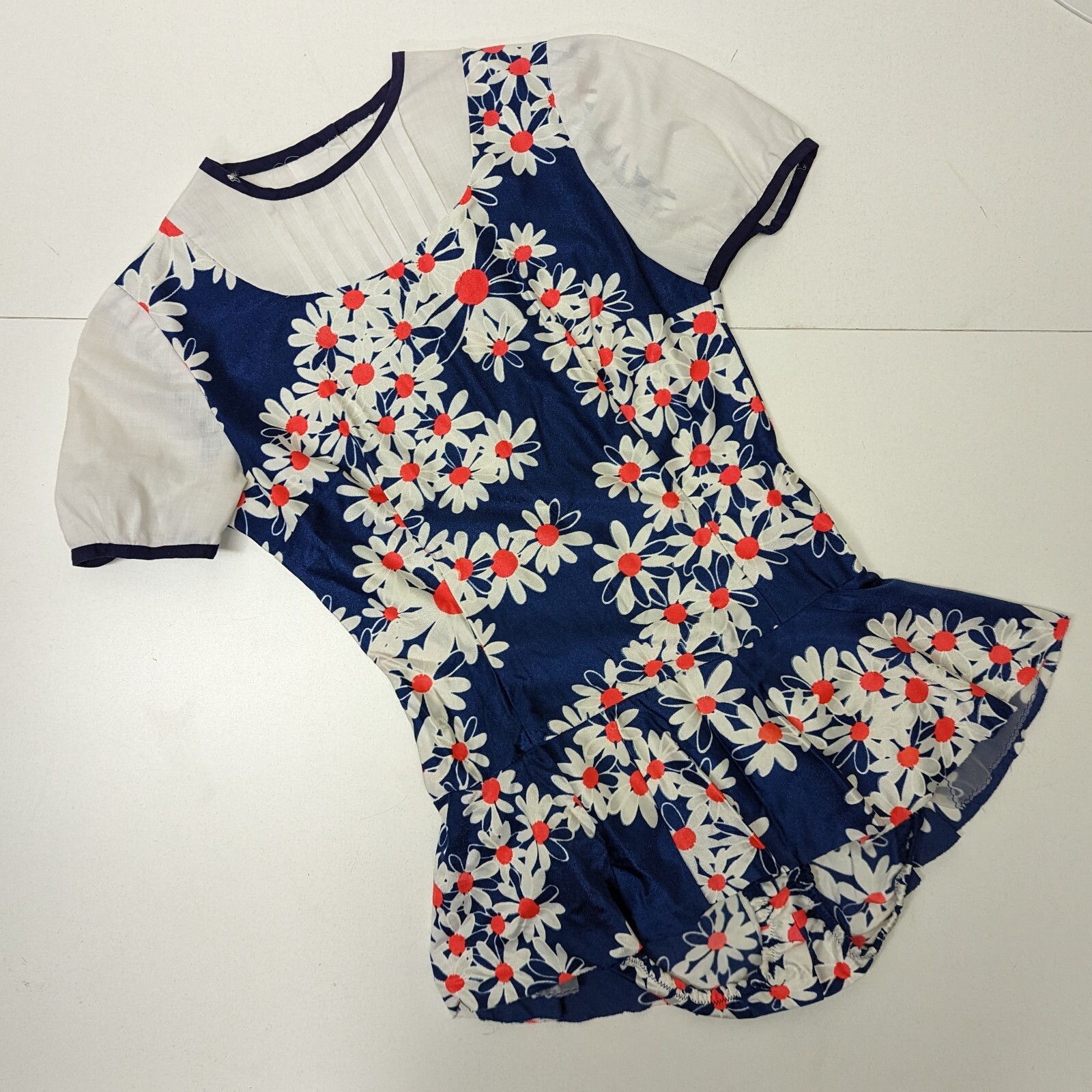 Vintage Ladies 1970s Blue Daisy Short Sleeve Ice Skating Costume Leotard