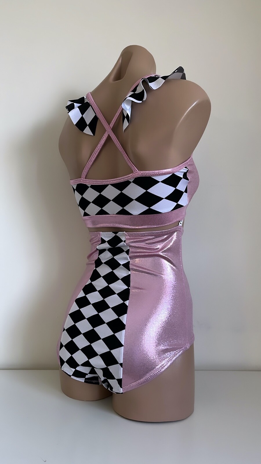 Schminke 🎪 dance Circus Harlequin cabaret bottoms frilly crop spandex festival