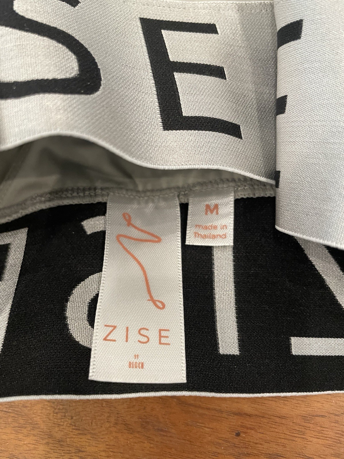 BLOCH ZISE COLLECTION – Sports Bra – Adult M – Grey – Beige – NWOT