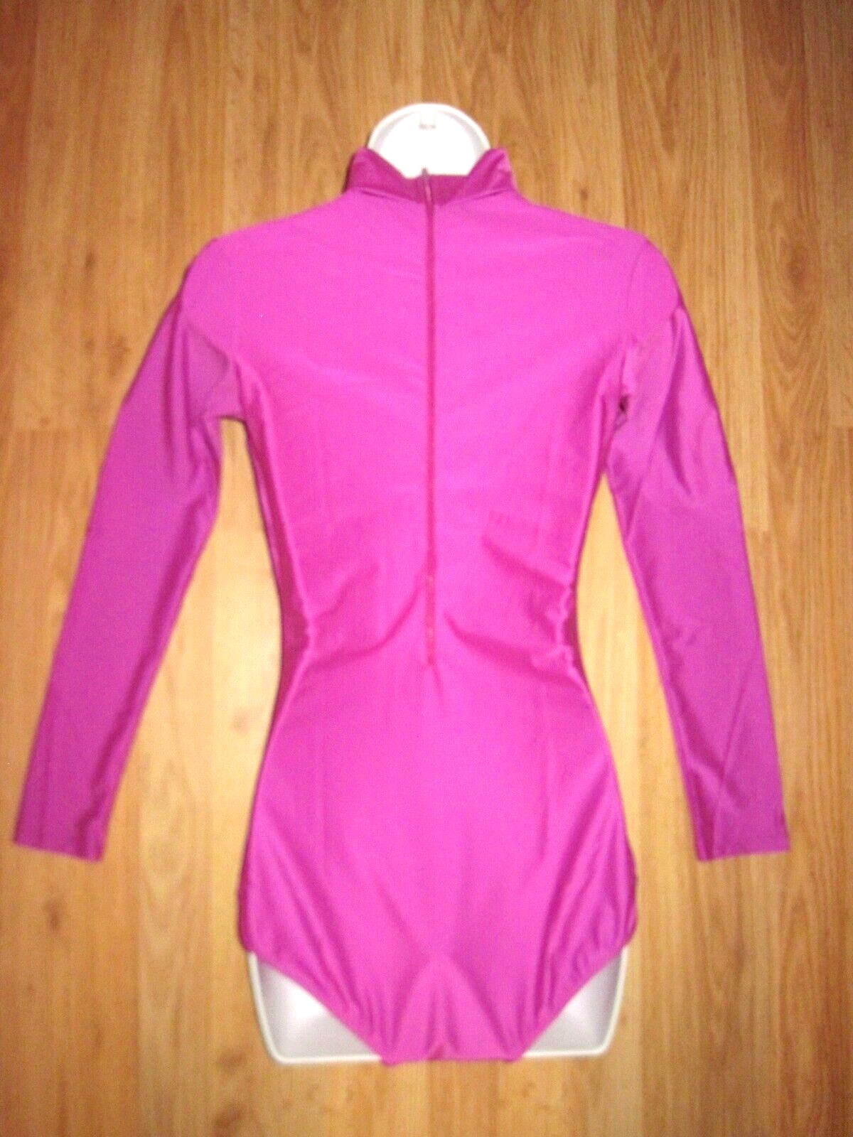 Woman’s Plus Size Shiny Fuchsia Spandex Long Sleeve T-Neck Leotard Size 3XL New