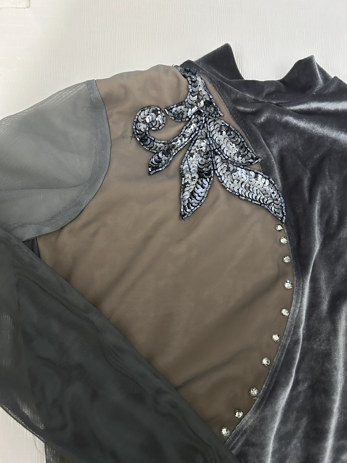 ILOGEAR Bodysuit Leotard Silver/ Gray Costume Appliquéd Long Sleeves Mesh Sz L