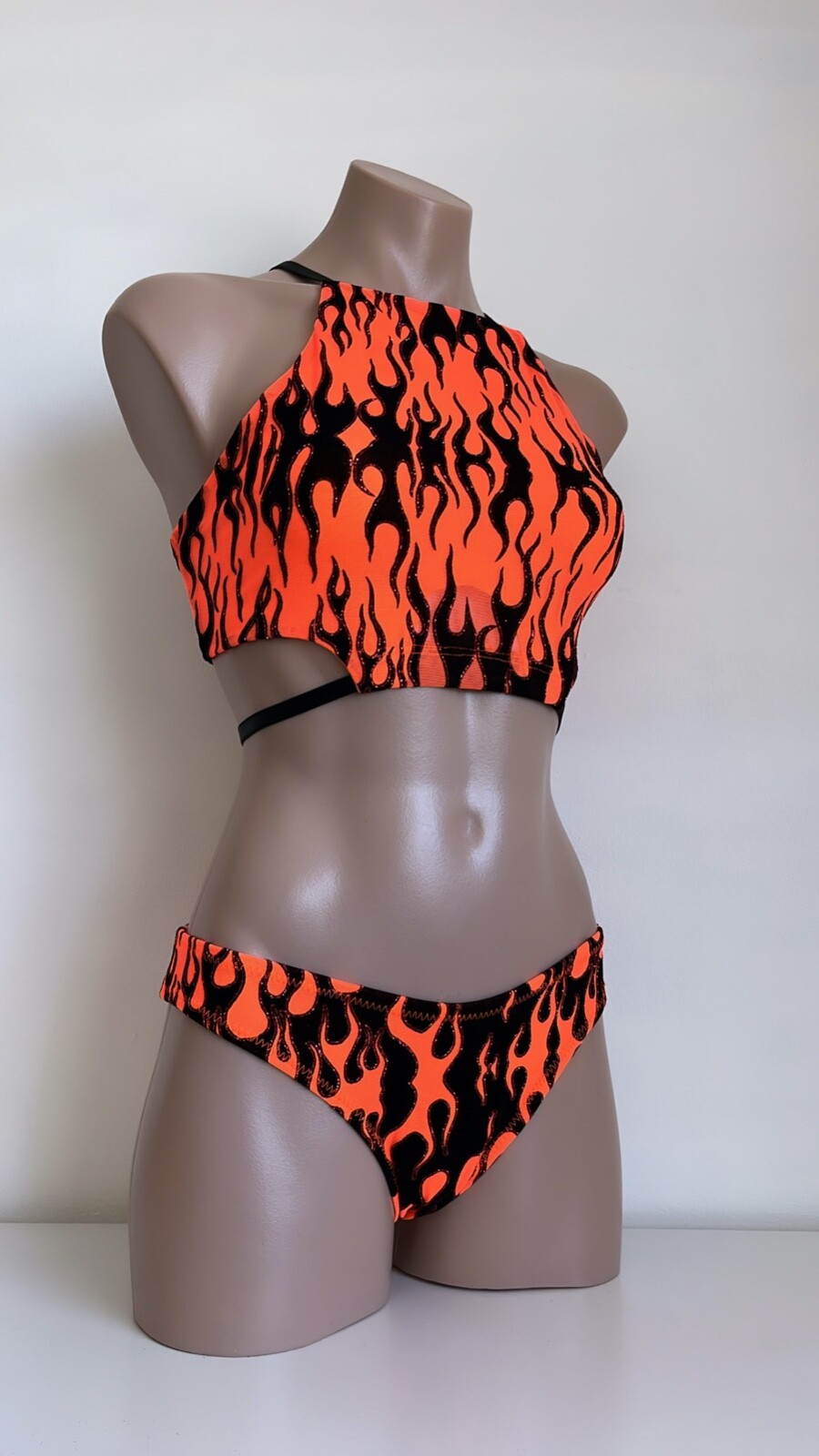 Schminke 🔥 Flames fire pole dance wear mesh UV neon halter crop top & bottoms