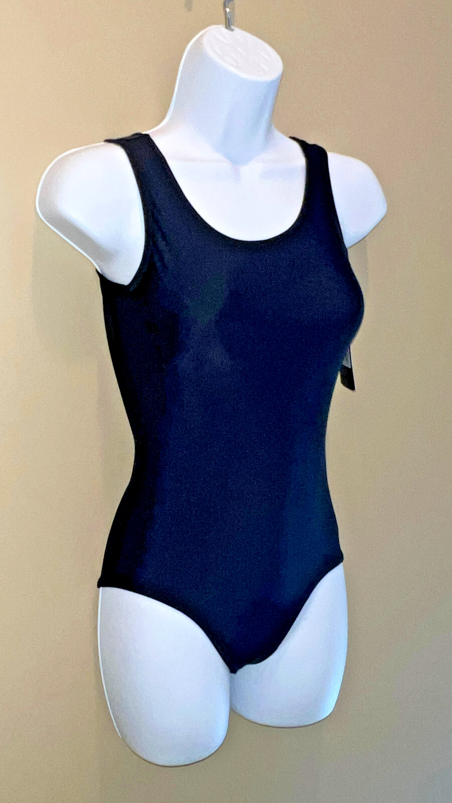 NWT! Theatricals Classwear, TH5101 Women’s Black Sleeveless Leotard, Size Small