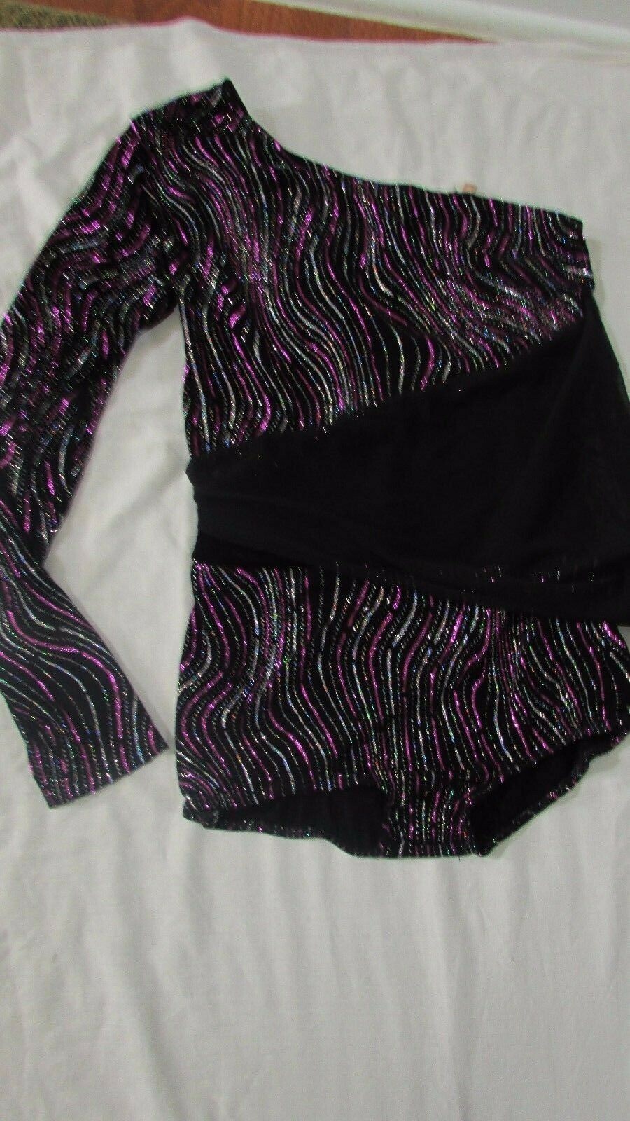 Women’s Medium dance skating leotard costume 1 long sleeve black pink glitter