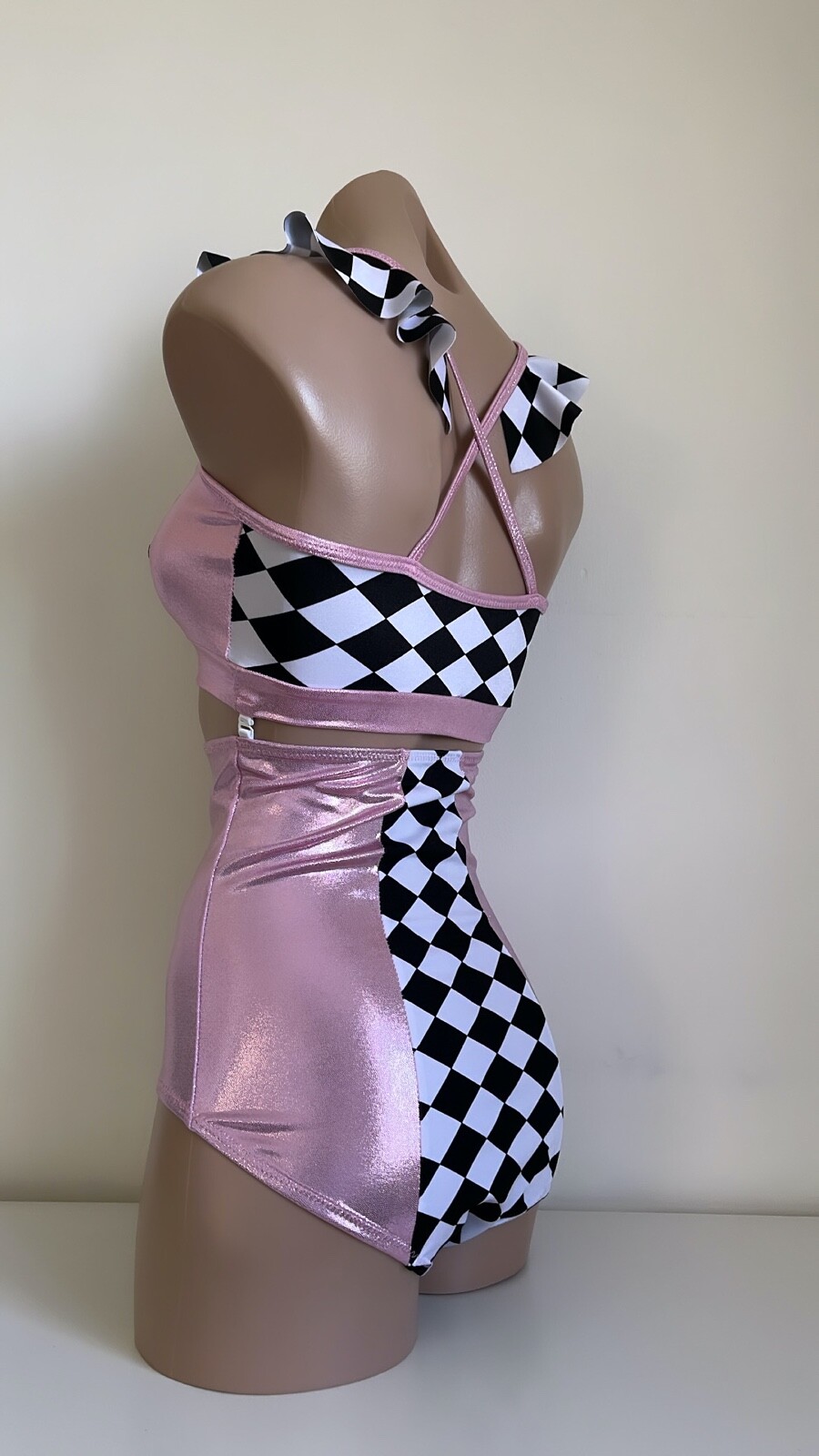 Schminke 🎪 dance Circus Harlequin cabaret bottoms frilly crop spandex festival