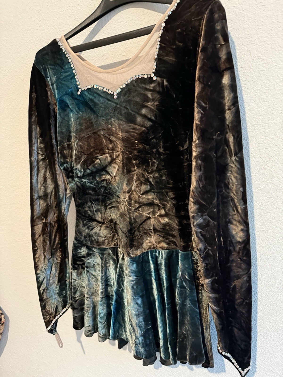 Adult Women’s Figure Skating Outfit Fits Large Velvet Black Teal