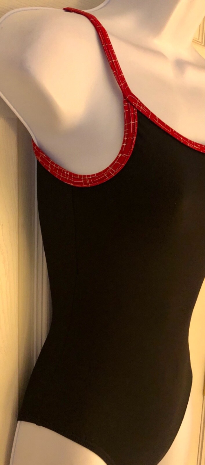 GK DANCE JAZZ ADULT X-SMALL BLACK NYLON RED MATRIX FOIL CAMI GYMNAST LEOTARD AXS