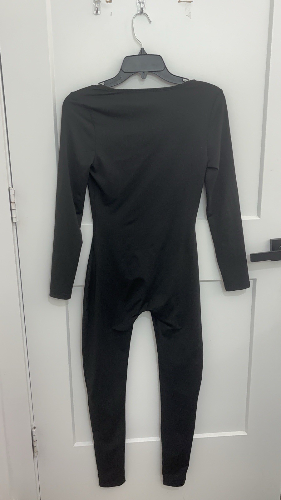 Women’s Black Solid Long Sleeve Full-Length
