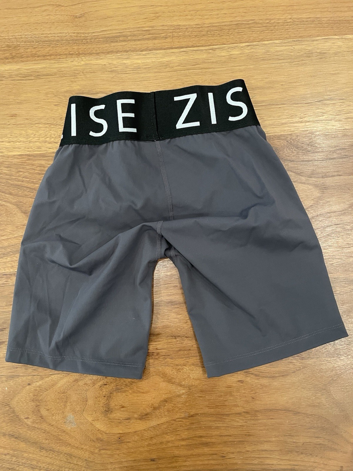 BLOCH ZISE COLLECTION – Shorts 6 inches – XS – GREY NWOT