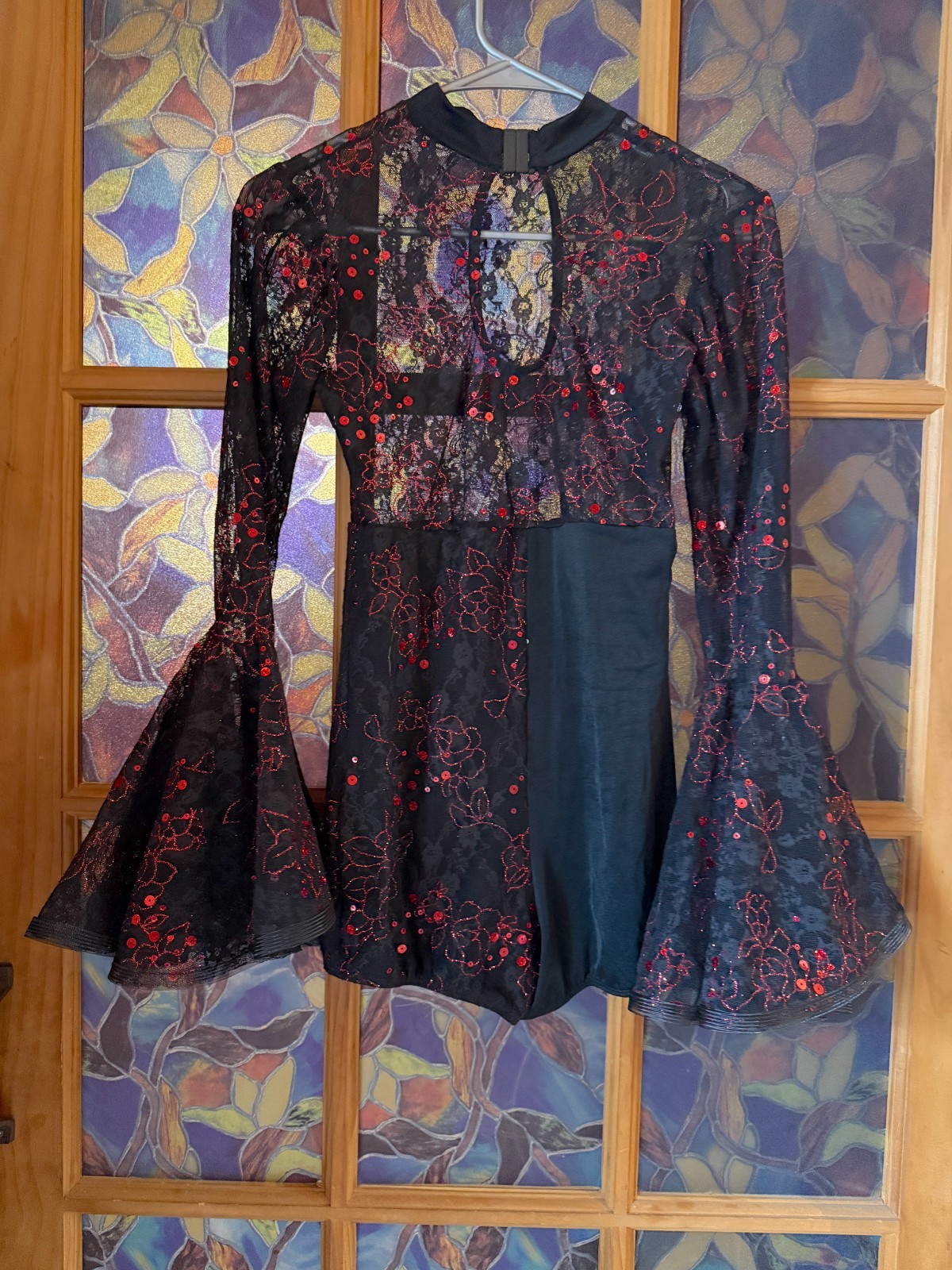 Dansco FINA Dance Costume ADULT SMALL SA Black Red Flared Sleeves Lace Leotard