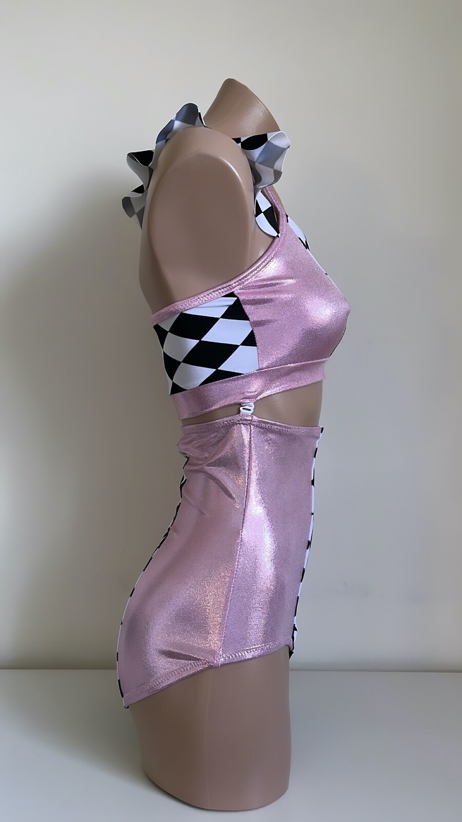 Schminke 🎪 dance Circus Harlequin cabaret bottoms frilly crop spandex festival