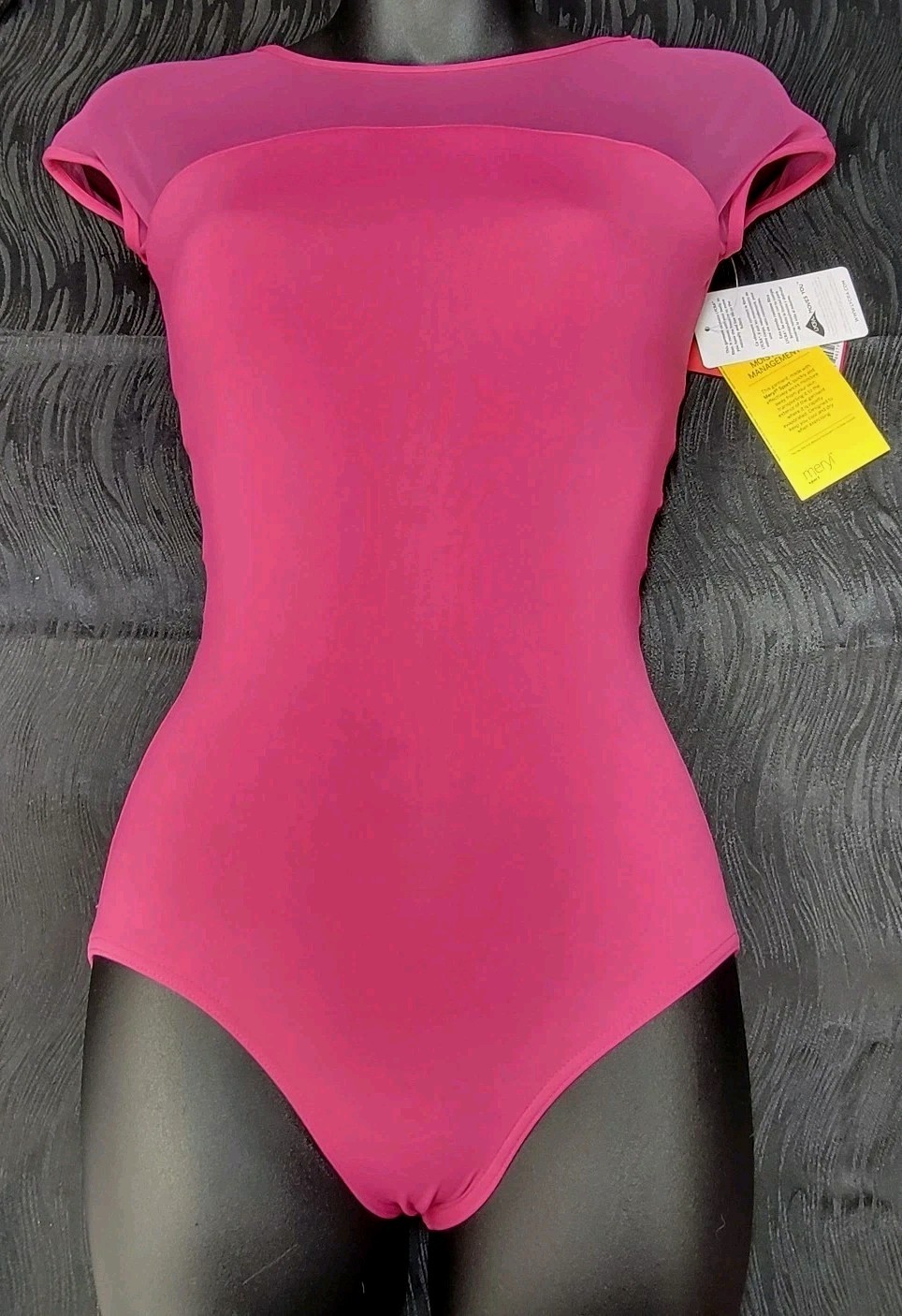 Capezio Pink Strappy Back Cap Sleeve Leotard Middle Mesh Crisscross Strap SZ XSA