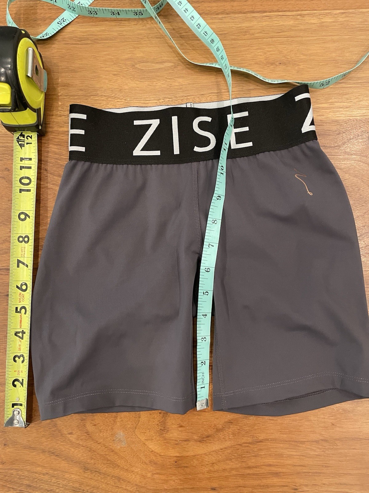 BLOCH ZISE COLLECTION – Shorts 6 inches – XS – dark Grey